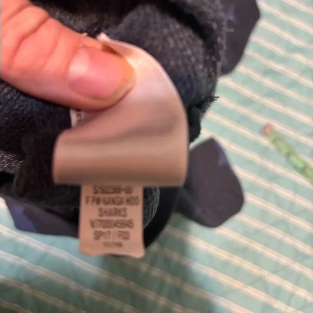 Old Navy questions leave